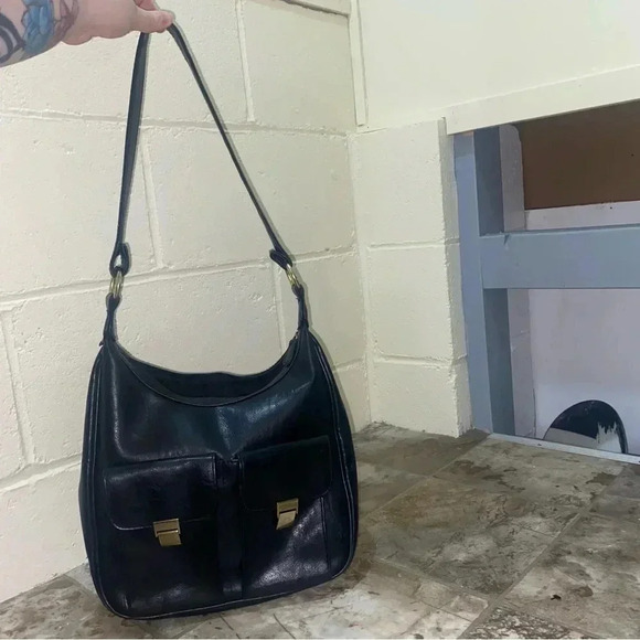 Women’s Black with Gold Details Faux Leather Shoulder  Bag Purse lots of Storage - Picture 16 of 16